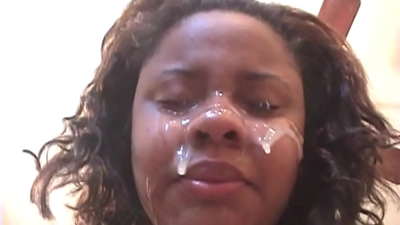 ສາວ Brazilian ສີດໍາໄດ້ຮັບການ cum ເທິງໃບຫນ້າຂອງນາງຫຼັງຈາກການຮ່ວມເພດທາງຮູທະວານທີ່ມີ dick ໃຫຍ່